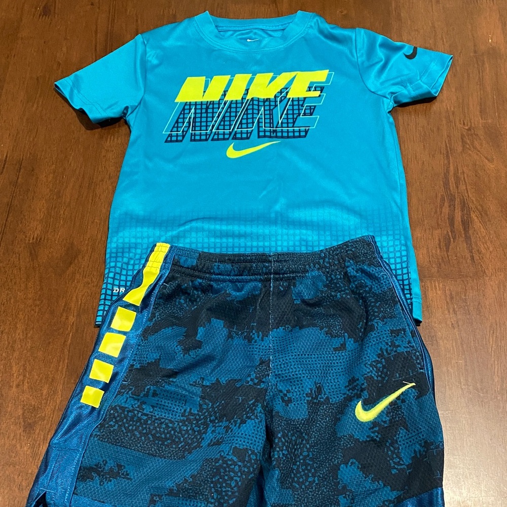 Boys Nike set